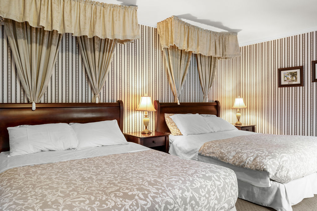 Chambre à deux lits de l'Auberge du Manoir